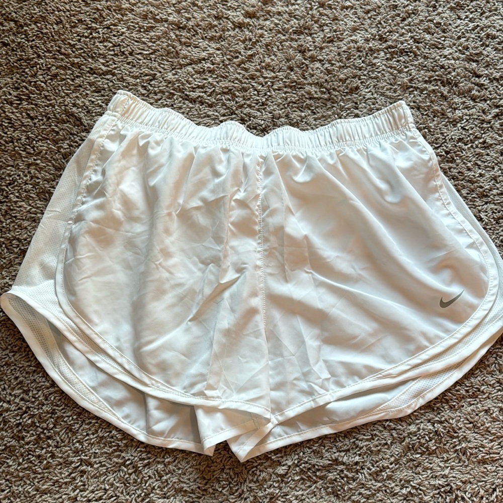 Nike Women’s tempo shorts